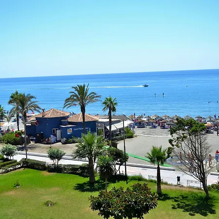 Apartment Spacious 1 Bedroom Apartment, Front, Costa *