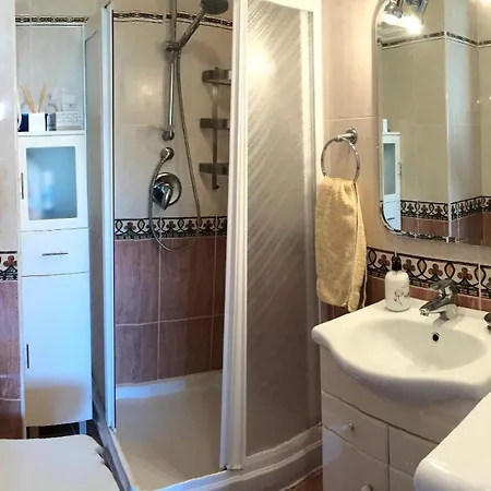 شقة Spacious 1 Bedroom Apartment, Front, Costa
