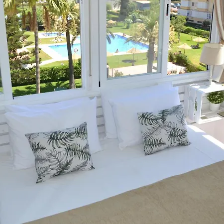 شقة Spacious 1 Bedroom Apartment, Front, Costa