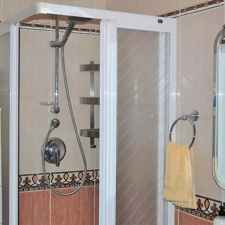 شقة Spacious 1 Bedroom Apartment, Front, Costa *