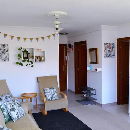 Spacious 1 Bedroom Apartment, Front, Costa شقة